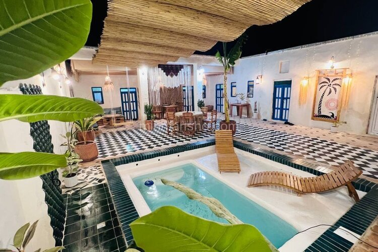 ویلا سنتی استخردار  چهارخواب در قشم