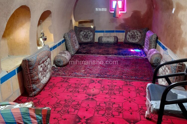 اتاق 15 متری در اقامتگاه بومگردی مهریز یزد