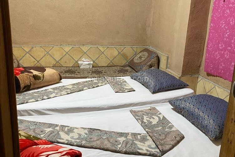 اتاق 6 در اقامتگاه بومگردی مهریز