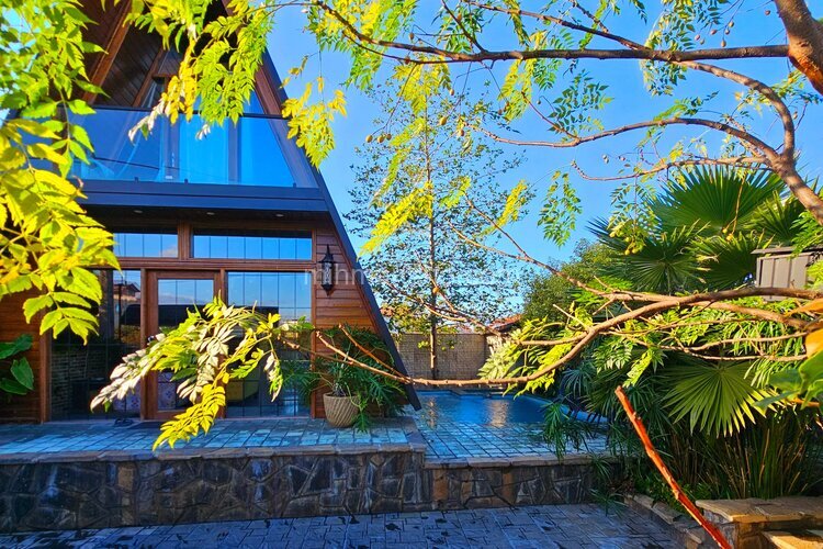 کلبه سوئیسی استخردار دوخواب سنجد در رامسر