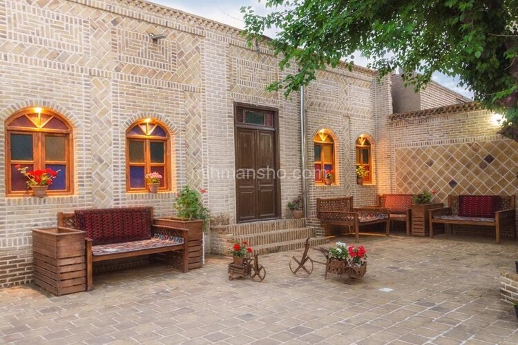 اتاق 12 متری 5 در اقامتگاه بومگردی درگز