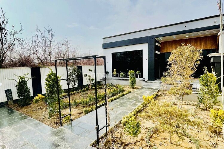 ویلا مبله سه خواب استخردار تاک در چهارباغ