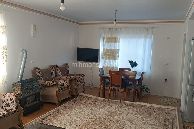 واحد تکخواب در طبقه دوم ویلا جنگلی در رامسر