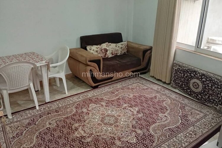 واحد تکخواب در طبقه همکف ویلای محمودآباد