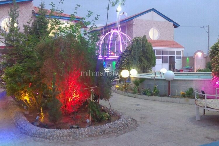 اتاق 4 تخته در هتل در یزد