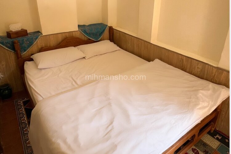 اتاق دبل گلناز  در بومگردی شیراز