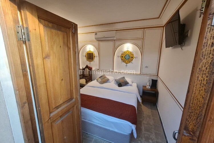 اتاق جلیل شهناز در اقامتگاه بومگردی اصفهان