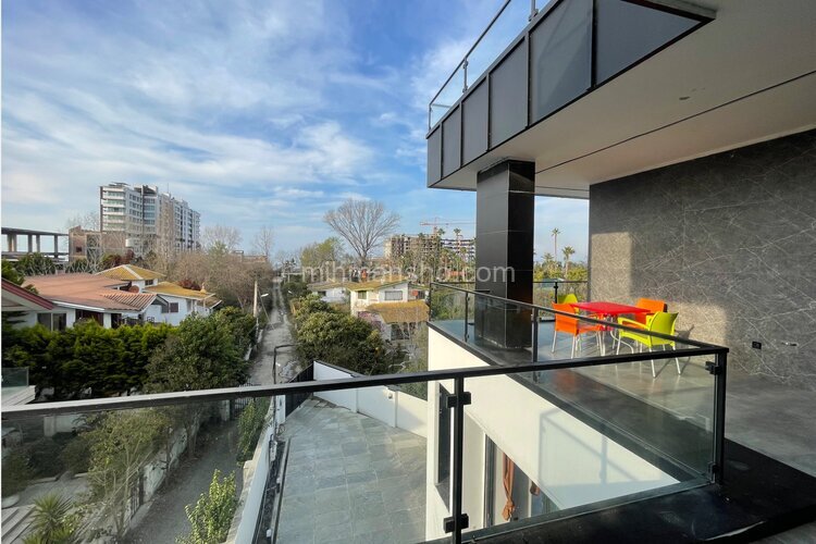 ویلا تریپلکس چهارخواب آمیتیس 1 در رویان