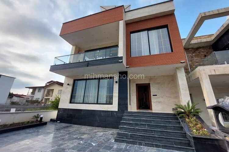 ویلا تریپلکس روف گاردن دار ارکیده 5 خواب در متل قو