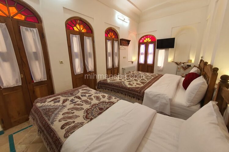 اتاق 3 نفره در هتل سنتی کاشان