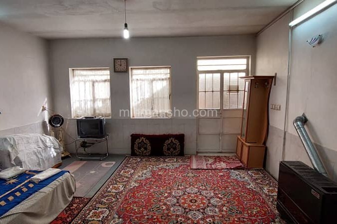 سوئیت سنتی مقبره خیام عطار در نیشابور