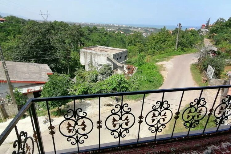 واحد در طبقه دوم ویلا در سفید تمشک رامسر