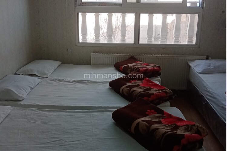 اتاق 4 تخته در مهمانپذیر مشهد