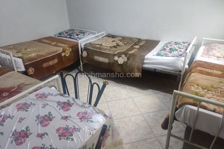 اتاق 4 تخته بدون سرویس در میهمانپذیر تبریز