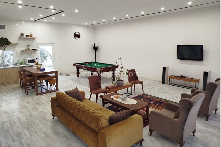 ویلا دوخواب استخردار مبله آرزوها در چهارباغ