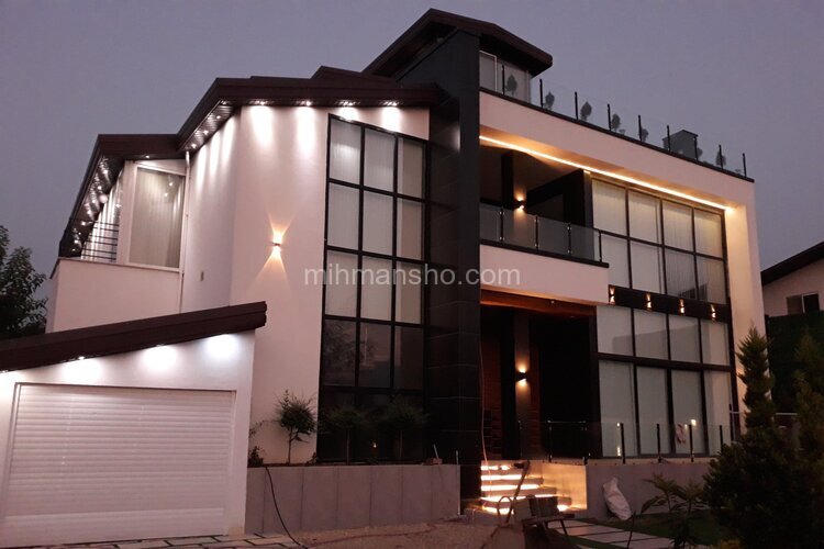 ویلا استخردار تریپلکس 4 خواب رضوان در نور