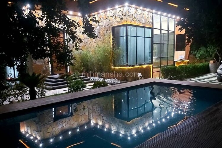 ویلا استخر ابگرم جکوزی دار دو طبقه سه خواب در ساوجبلاغ