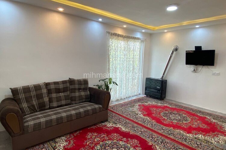 کلبه بهشت طلوع در روستا داخل پایین