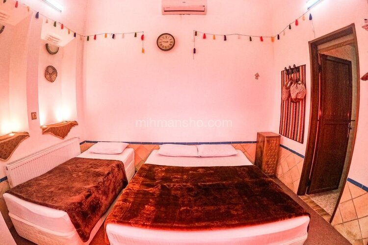 اتاق 3 نفره ترنم در اقامتگاه بومگردی یزد