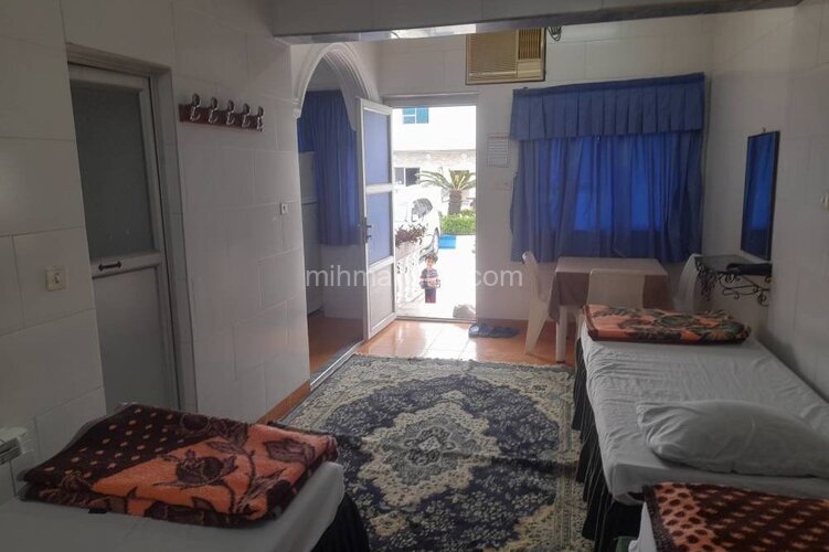 واحد سه تخت در هتل در بندر انزلی