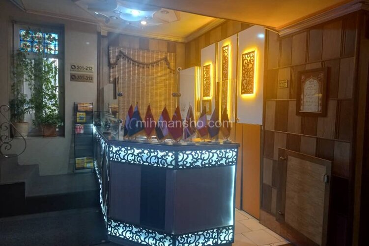 واحد سه تخت با سرویس در هتل آپارتمان در تهران