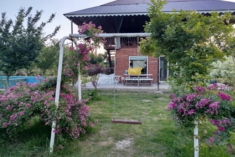 واحد تکخواب در طبقه اول ویلا باغ کسرا در رشت