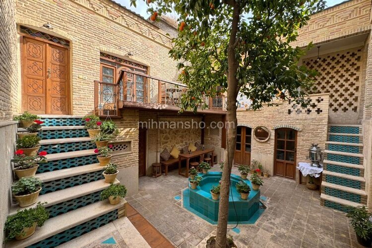 اتاق شب در بومگردی شیراز