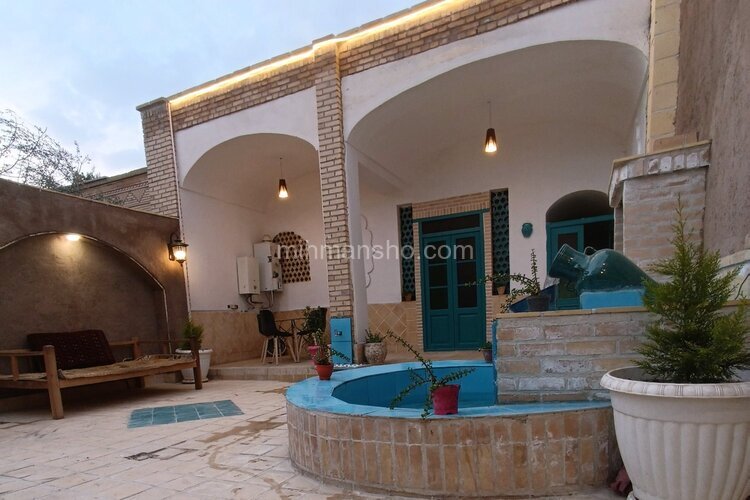 اتاق مه ترنج سرای سنتی در بومگردی کاشان