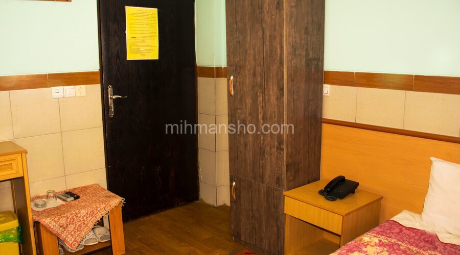 اتاق دو نفره طبقه سوم در شیراز