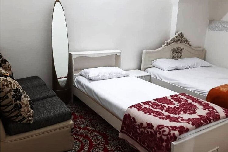 اتاق 18 متری 2 تخت شماره 2 در مسافرخانه یزد