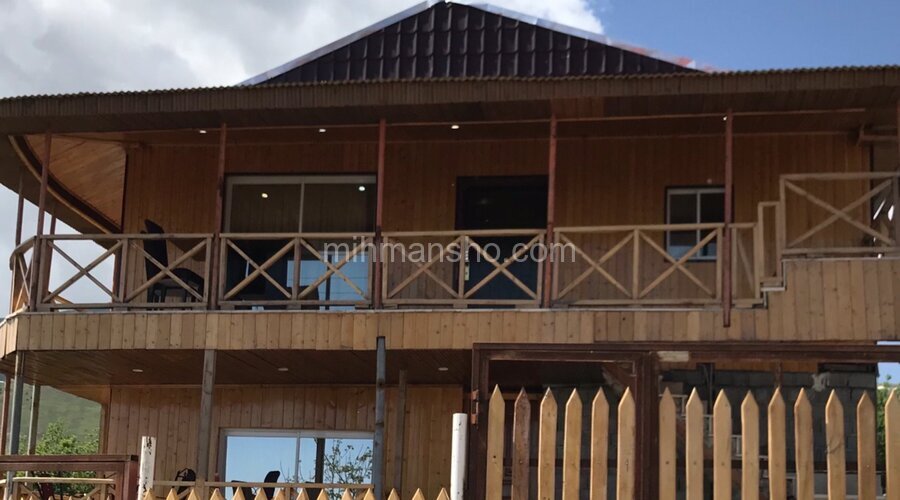 خانه چوبی طبقه اول در فیلبند