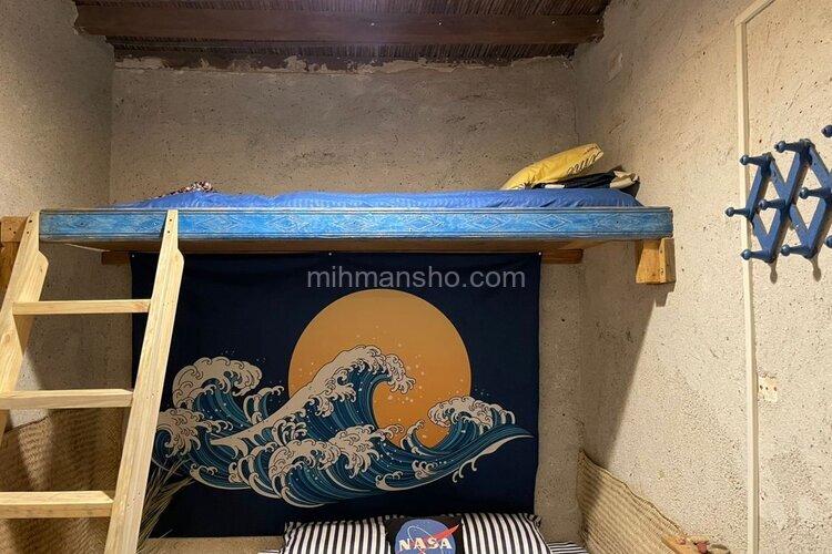 اتاق دیریا در هاستل هرمز