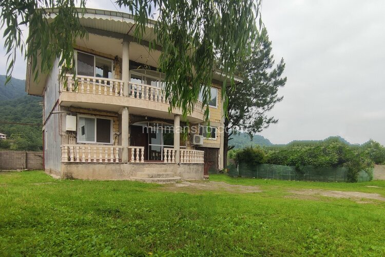 واحد مبله دوخواب در طبقه همکف ویلا فومن | نمای ویلا