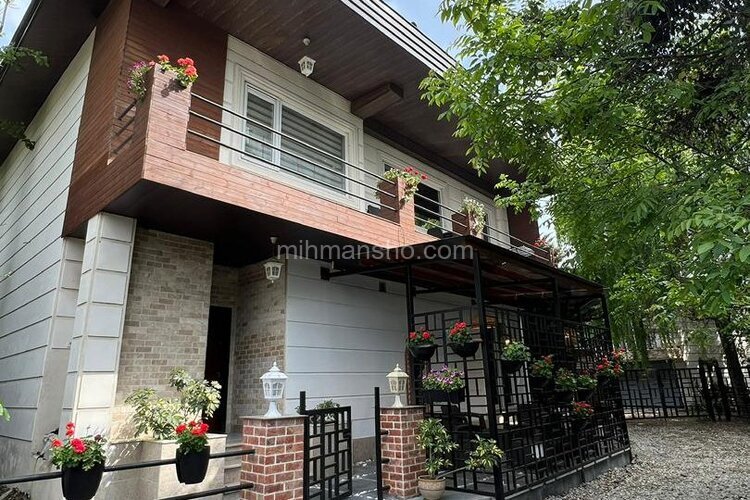 ویلا دوبلکس استخردار سه خواب در چالوس