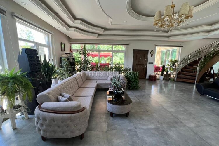 ویلا استخردار دوبلکس سه خواب لوکس در کردان