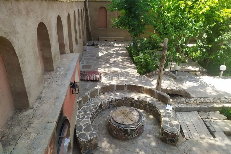 اتاق 30متری در اقامتگاه بوم‌گردی دمواژه سمنان