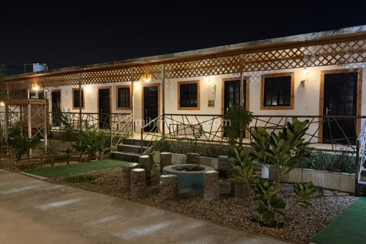 اتاق 25 متری دریا در بومگردی قشم