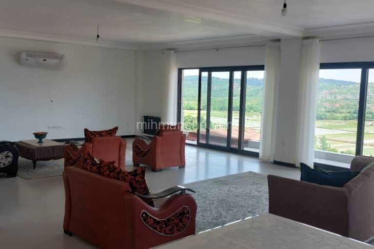 ویلا تریپلکس 3 خواب مستر در شیرگاه