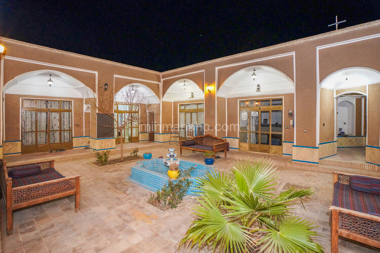 اتاق 2 دراقامتگاه بومگردی ورزنه