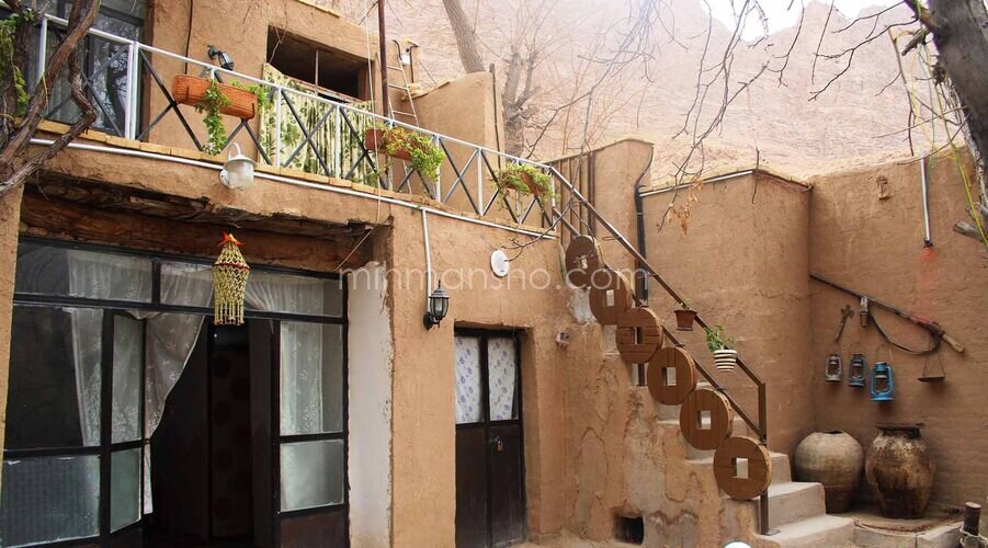 اتاق دراقامتگاه بومگردی در بافق