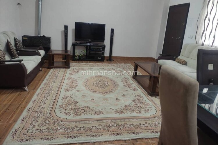 واحد دو خواب در طبقه ی همکف ویلا لاهیجان