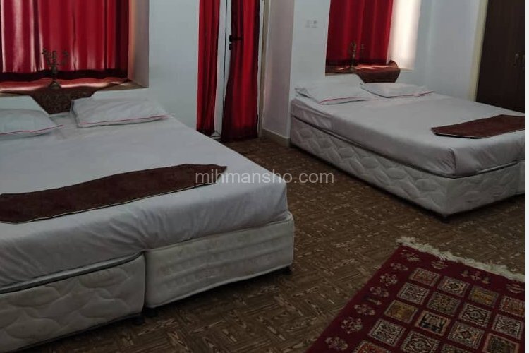 اتاق لیلی و مجنون در اقامتگاه بومگردی اصفهان