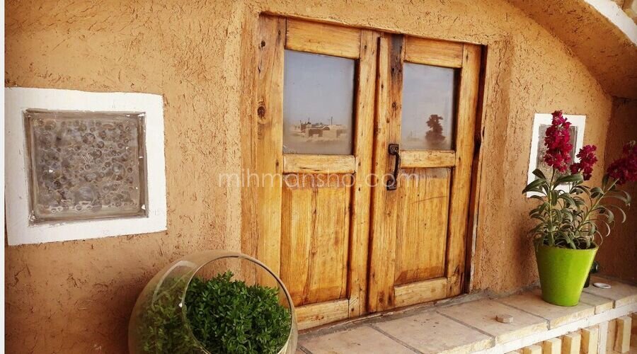 اتاق در اقامتگاه بومگردی در میبد