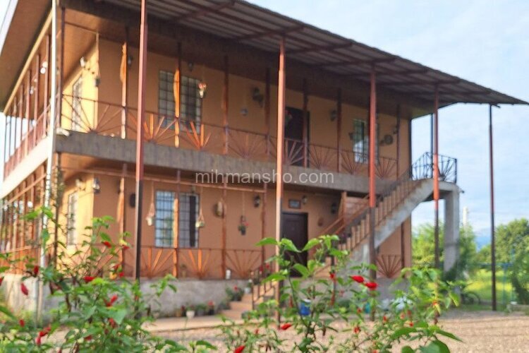 اتاق رایکا در اقامتگاه بومگردی فومن