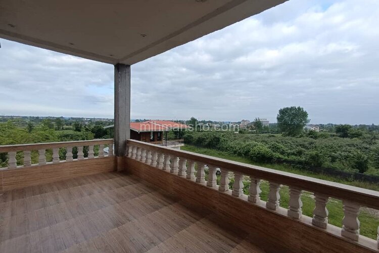 واحد تک خواب آروین در طبقه دوم ویلای آستارا