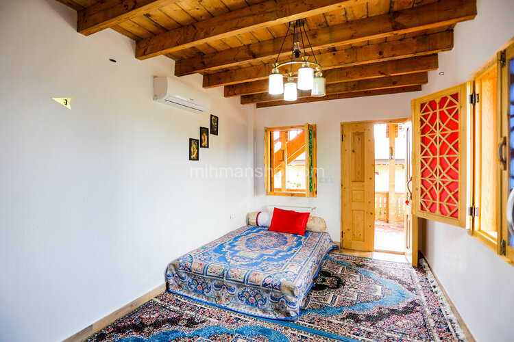 اتاق (3) در اقامتگاه بومگردی در فومن