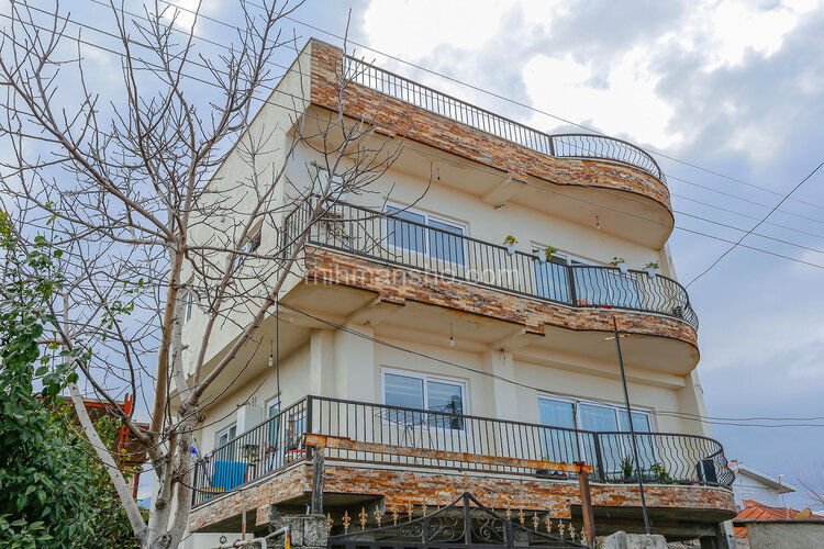 خانه ویلایی  سه خواب استخردار در رامسر