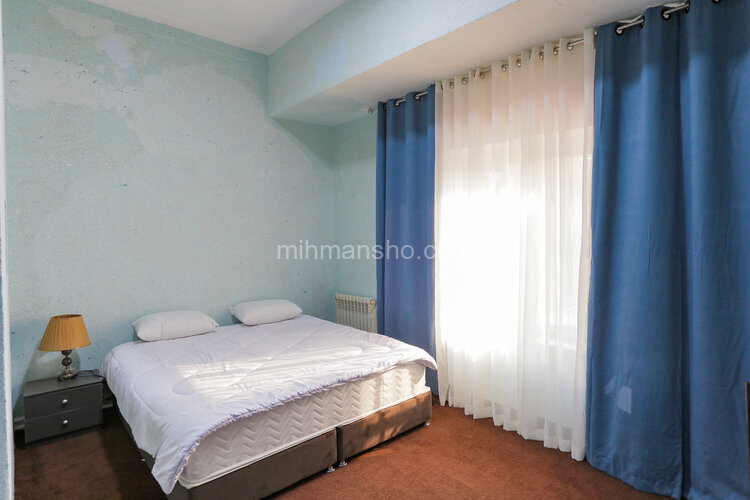 واحد تکخواب چهار نفره در مسافرخانه در میدان فردوسی