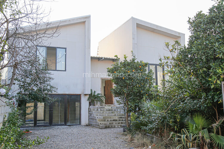 ویلا باغ دوخواب استخردار در رامسر | نمای ویلا