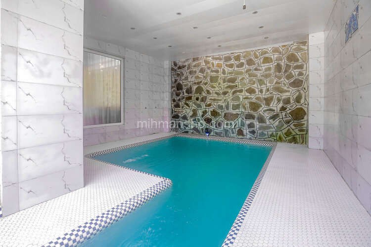 ویلای استخر سرپوشیده آب گرم کردان